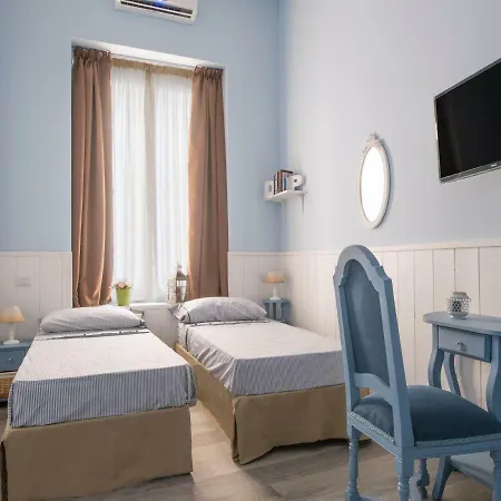 Dimora Partenopea Pensión 2*